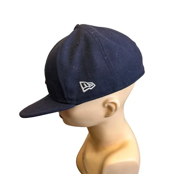 New Era Navy Blue Chief Wahoo Cleveland Indians Baseball Hat sz 7 1/4 - Picture 3 of 11